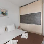 דירה Cozy In With Wifi דראמליי